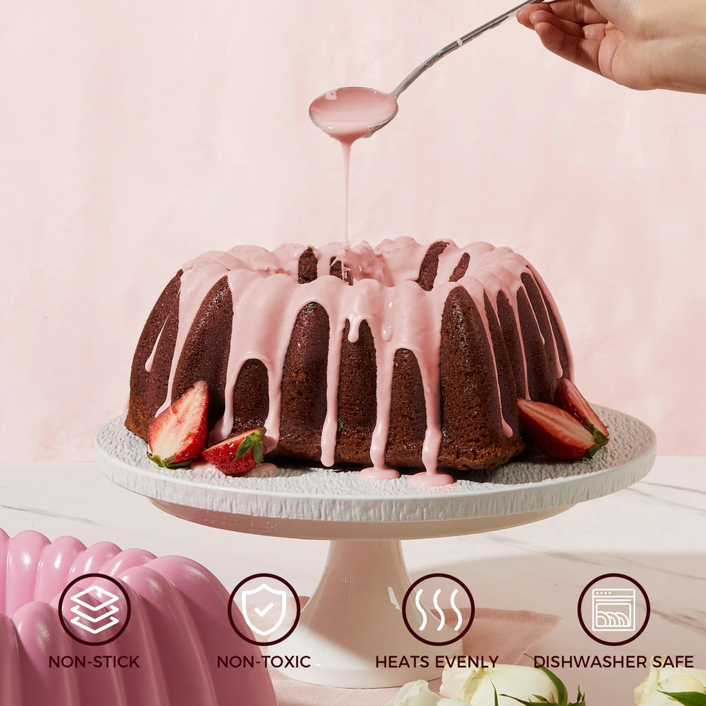 HONGBAKE Heart Shaped Cake Pan, Cast Aluminum Pound Cake Pan with Non-Toxic Ceramic Coating, Nonstick Fluted Cake Mold for Baking, Valentine's Day & Special Occasions,10-Inch, Pink