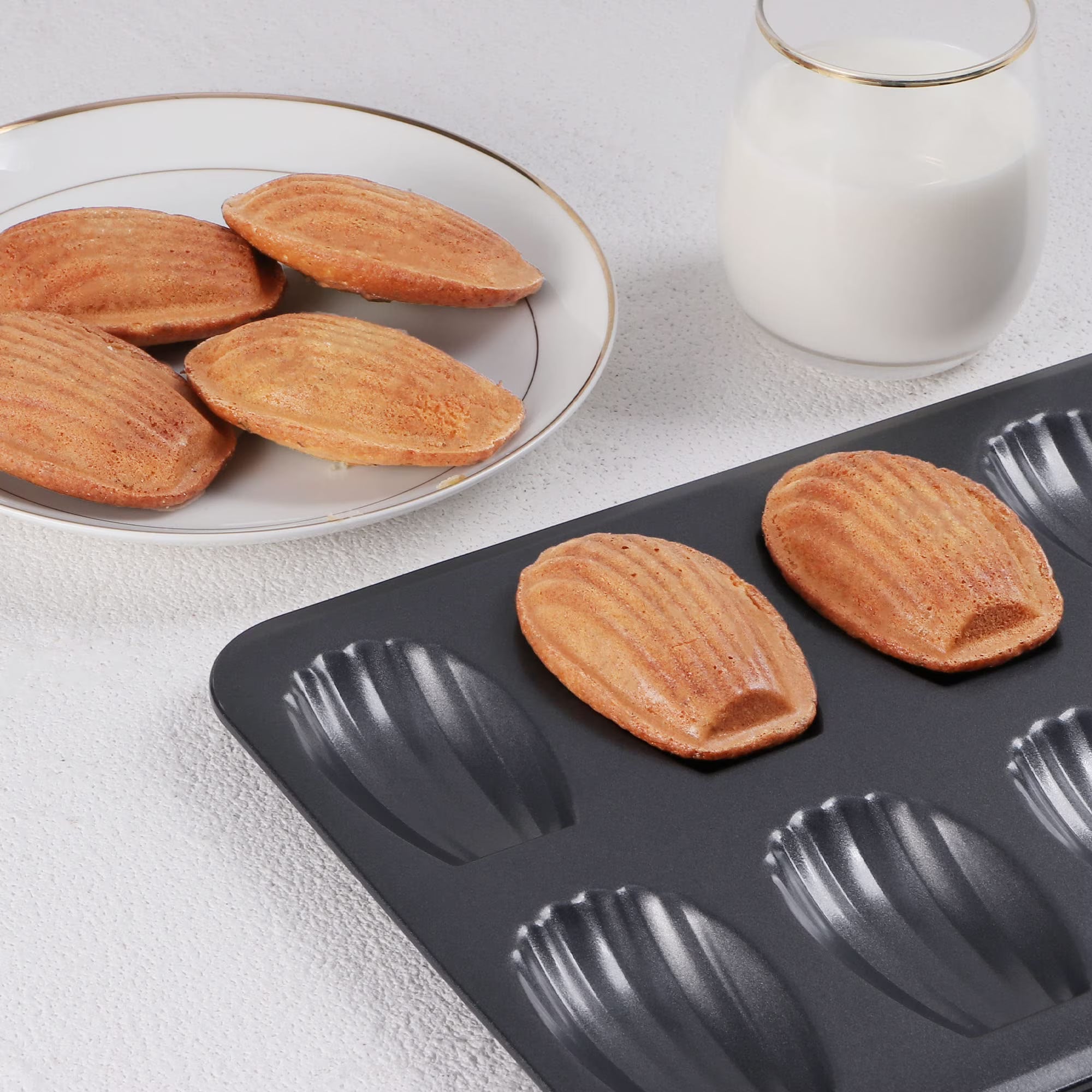 HONGBAKE Nonstick Madeleine Pan 2 Pack 12-Cavity Heavy Duty Madeleine Cookies Trays for Oven Baking, Cake Mold Warp Resistant Shell Shape Madeleine Mold Cake Pan, Space Grey